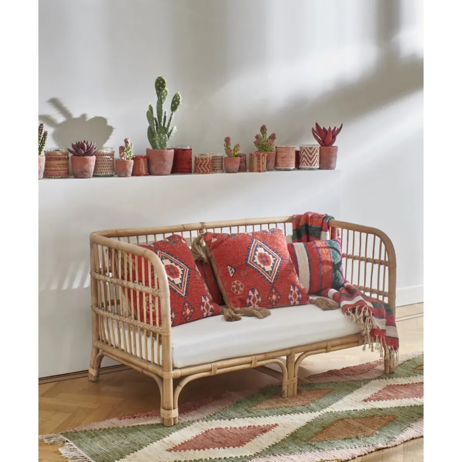 Coussin décoratif Pomax - Collection AIDA  
Tissage mixte coton & jute naturels  
Format carré 45x45 cm - Rouge passion  
Confection artisanale pour intérieur chaleureux