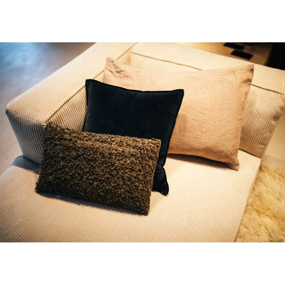 Coussin d'appoint décoratif en lin pur | Dimensions généreuses 70x50cm | Teinture naturelle - Collection Essentiels Alpha par Pomax