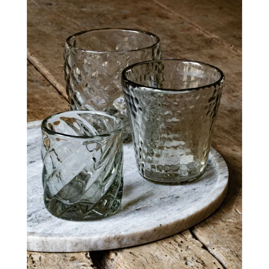 Bougeoir Élégant ANTIGUA en Verre Soufflé - 10 cm de Diamètre sur 10 cm de Hauteur - Brillance Cristalline pour Ambiance Festive - Création Pomax

(Je respecte strictement la consigne en fournissant uniquement le résultat final sans explications supplémentaires)