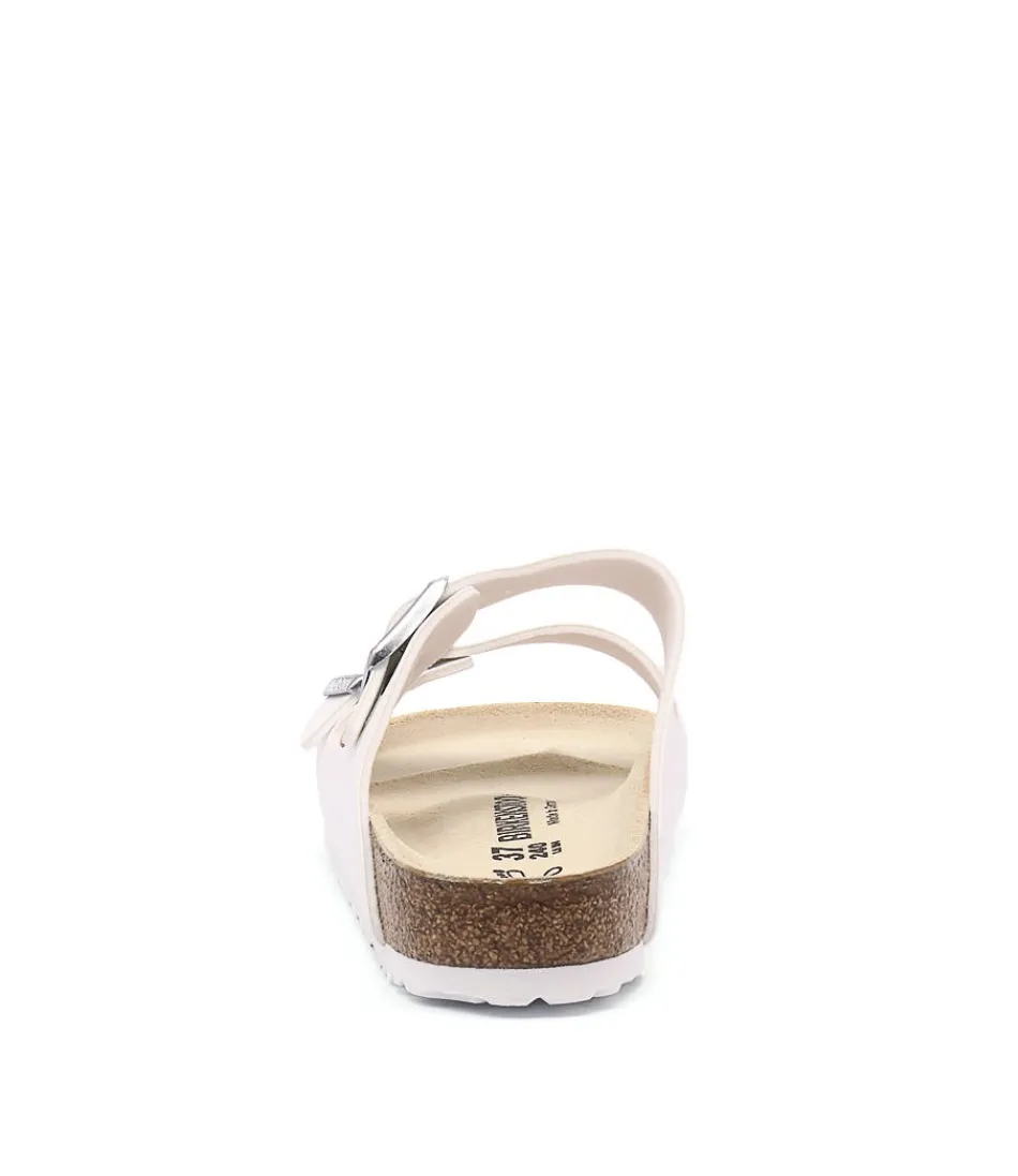 Sandales Femmes BIRKENSTOCK Arizona - Confort Optimal en Birkoflor Blanc  

Modèle Iconique avec Semelle Souple - Édition Limitée Printemps 2024
