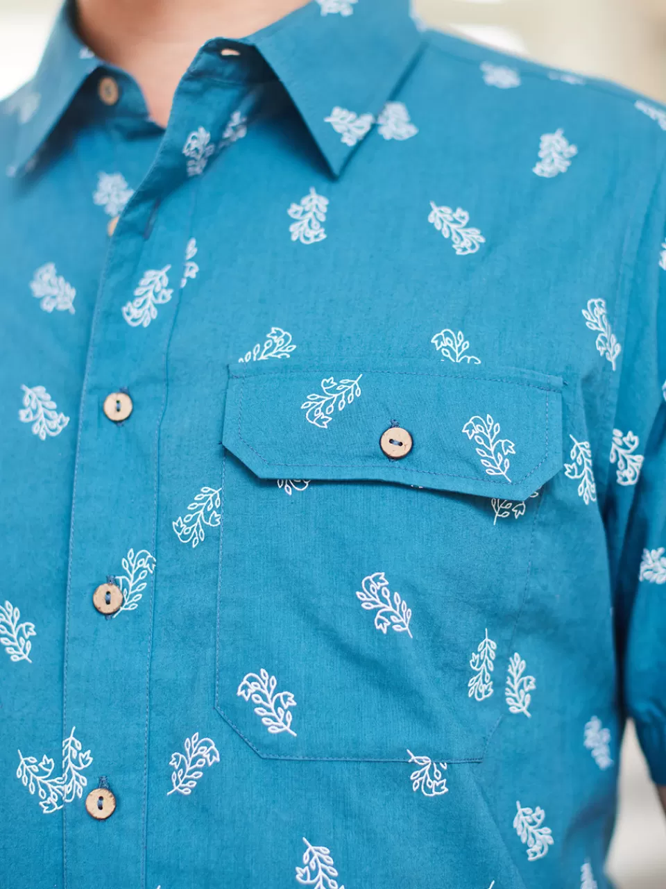 Chemise légère à motifs vents printaniers - Collection exclusive par April Cornell