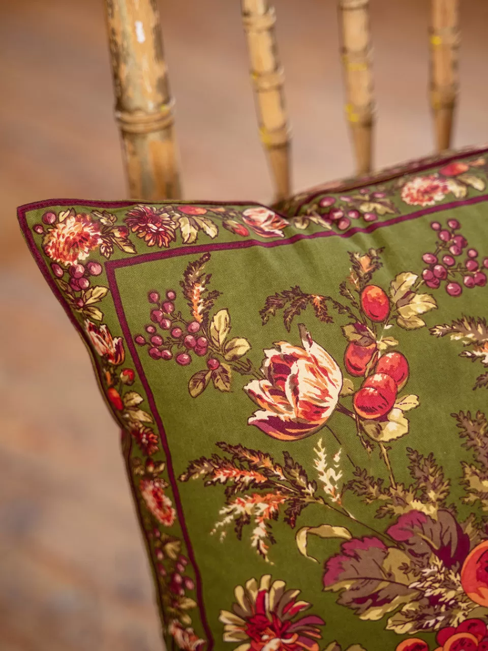 Housse de Coussin Décorative Abondance Automnale - Olive par April Cornell, Élégance à Petit Prix
