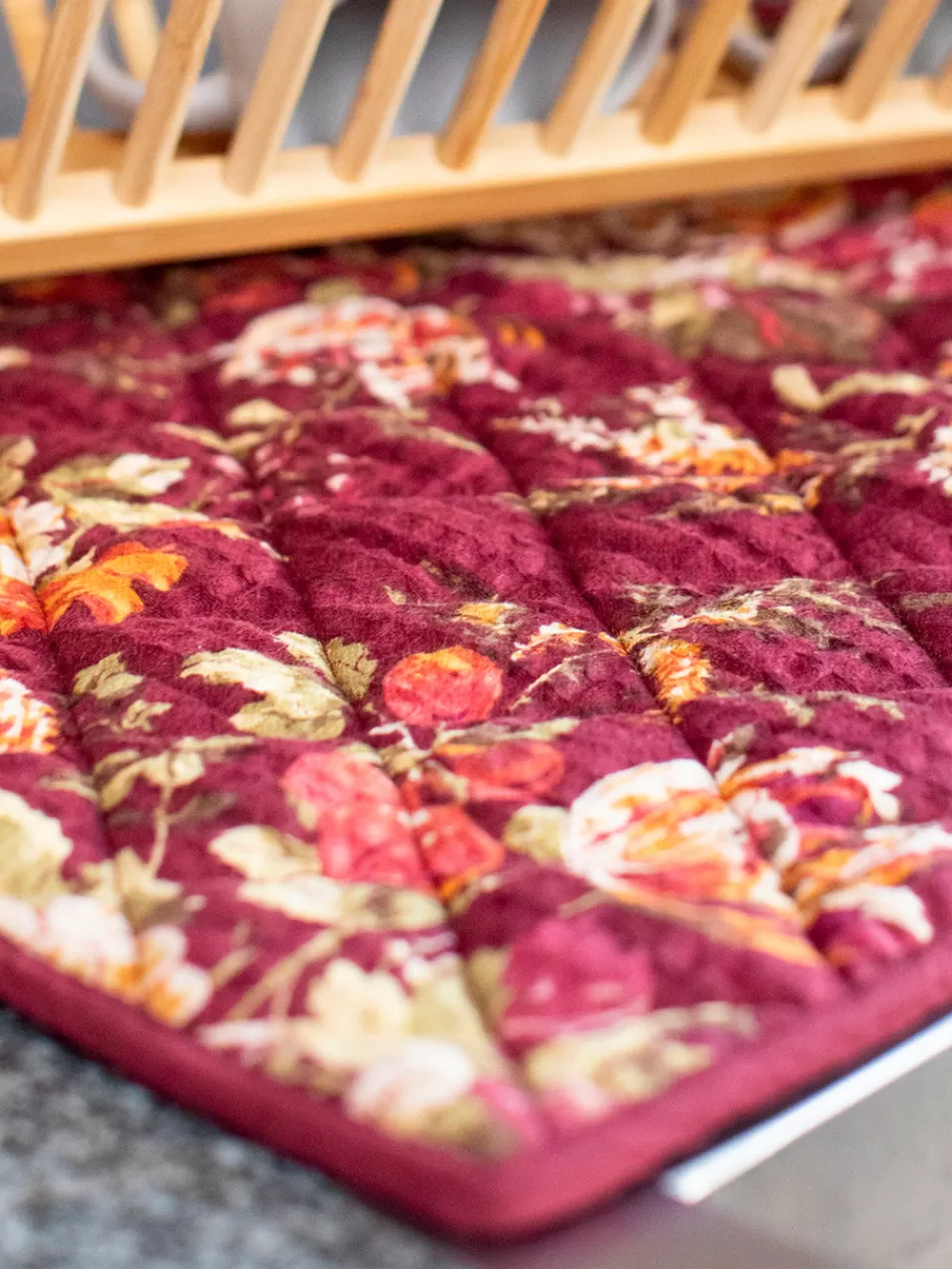 Tapis de Séchage Moisson Luxuriante ~ Élégant Accessoire Culinaire par April Cornell