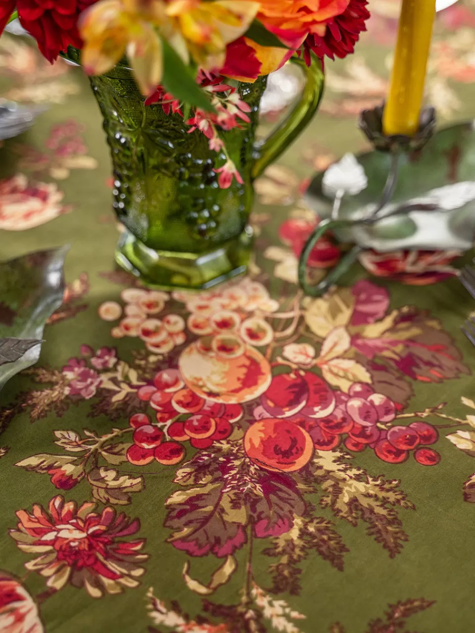 Nappe ronde motif Récolte Généreuse - Collection printanière April Cornell | Prix doux pour décoration de table