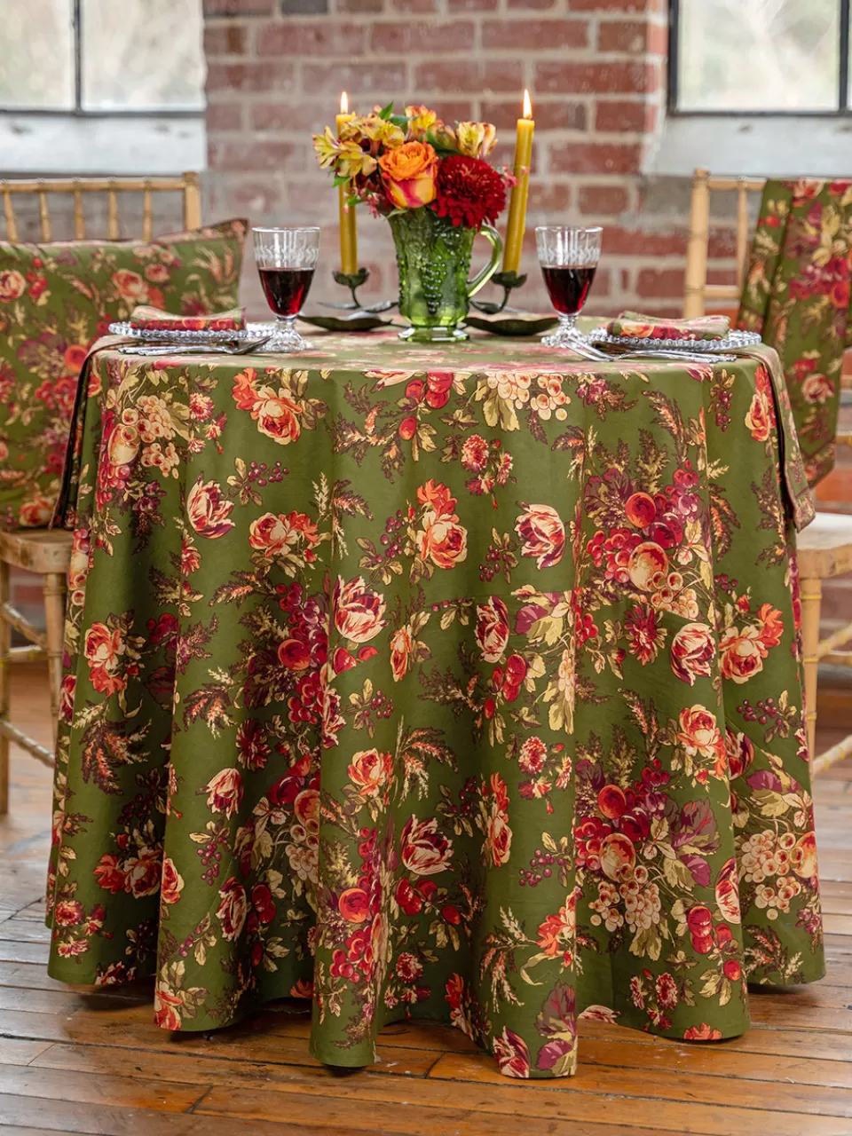 Nappe ronde motif Récolte Généreuse - Collection printanière April Cornell | Prix doux pour décoration de table
