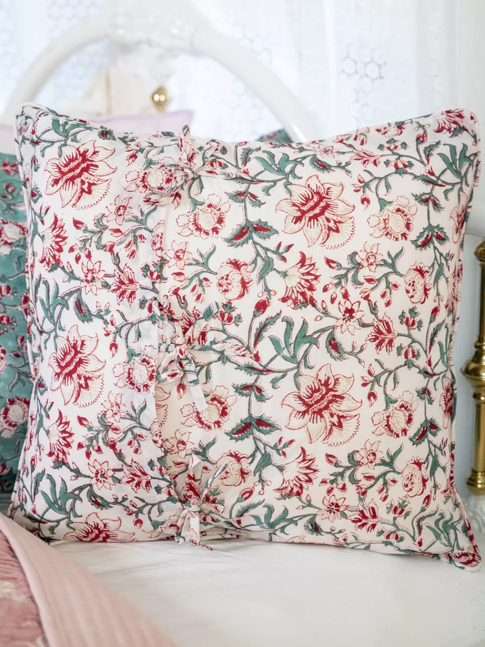 Housse de Coussin Brise-Vent - Motif Artisanal en Promo Éclair Avril Cornell