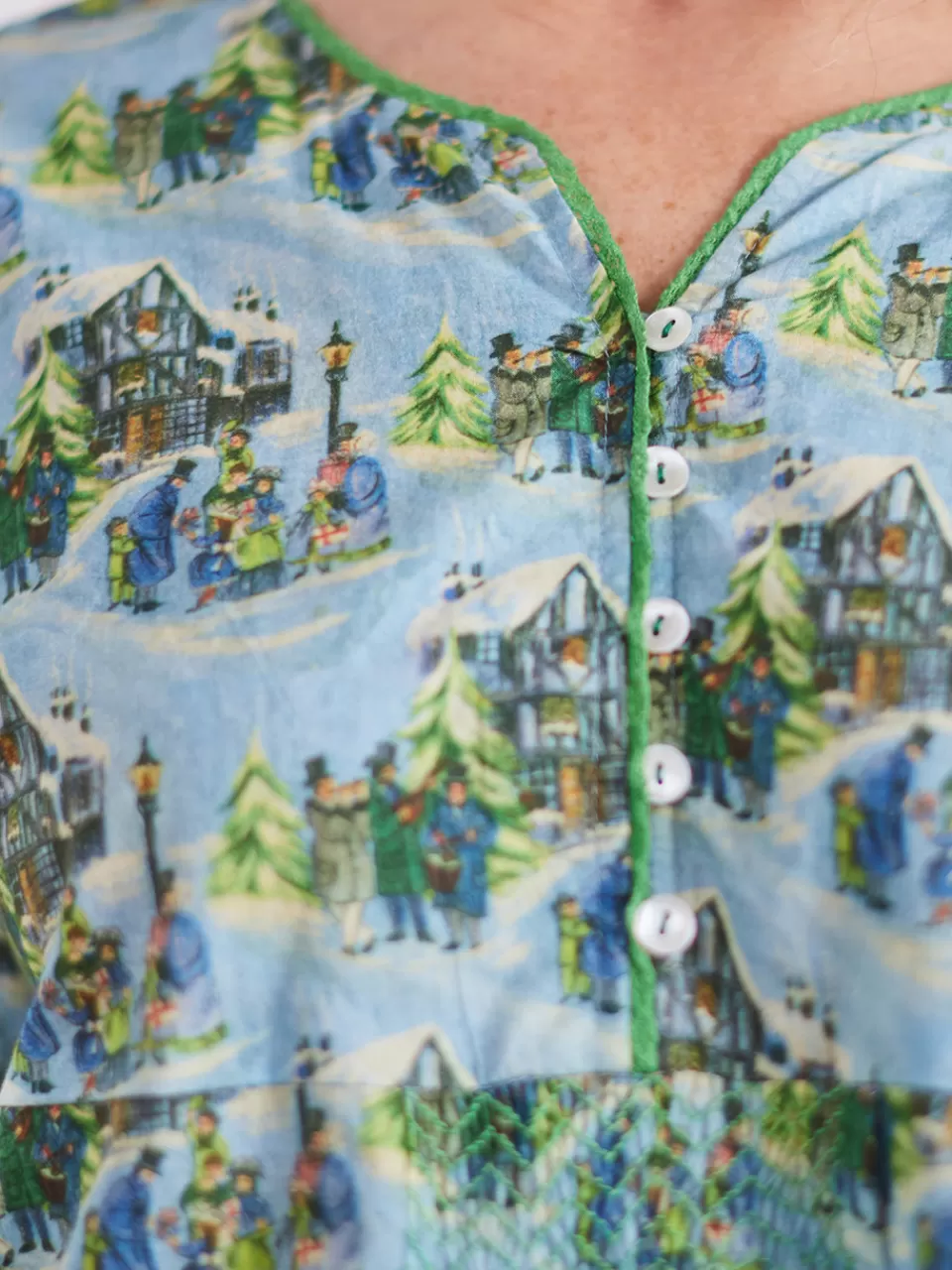 Pyjama d'hiver « Chants de Noël » - Collection Avril Cornell en Promo Flash