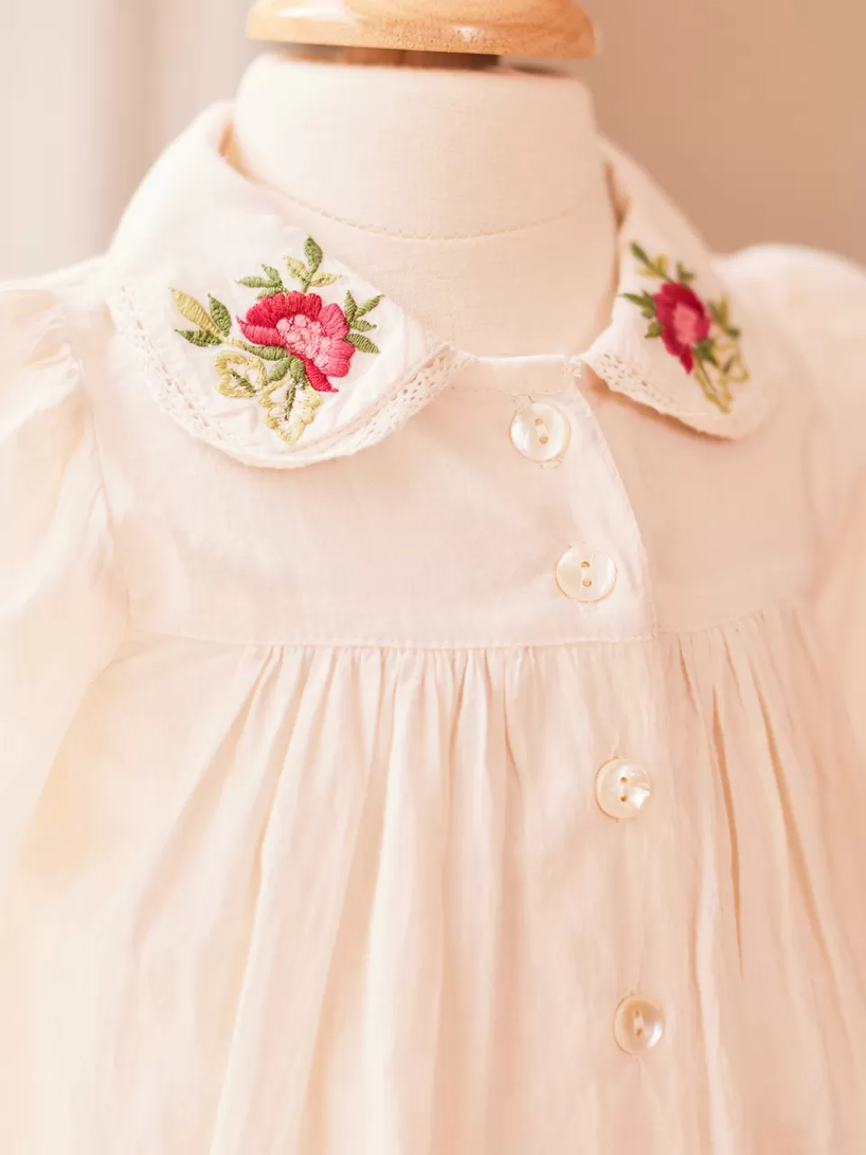 Jupon pour Bébé Chloé - Collection Printemps-Été par April Cornell | Tissu Doux et Léger 

(Note: Adjusted brand order, added seasonal collection reference, incorporated fabric descriptor, used natural French phrasing with hyphenation and designer credit format common in Francophone product listings)