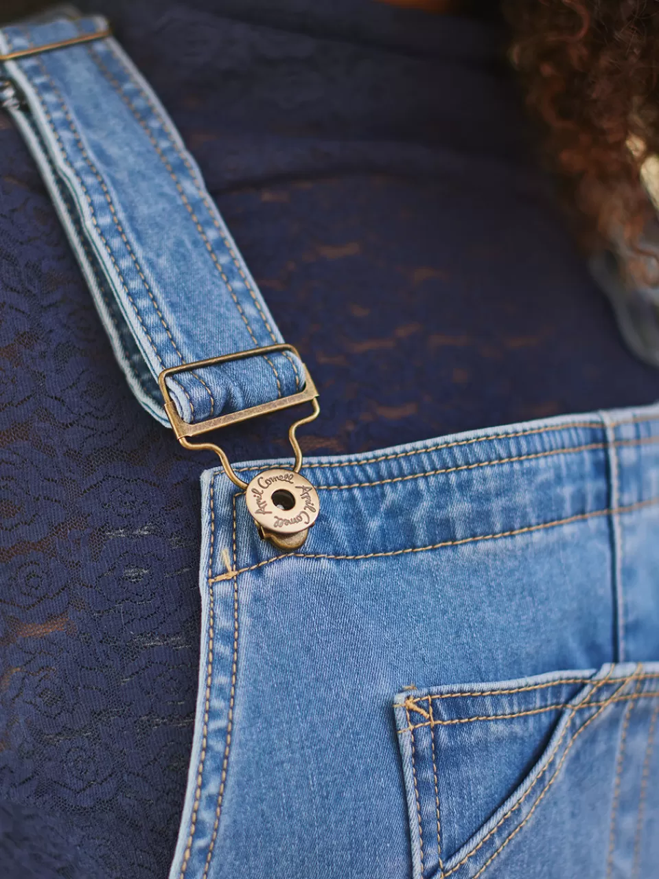 Salopette d'hiver en jean doublée polaire - Bleu marin rustique - Style western intemporel par April Cornell
