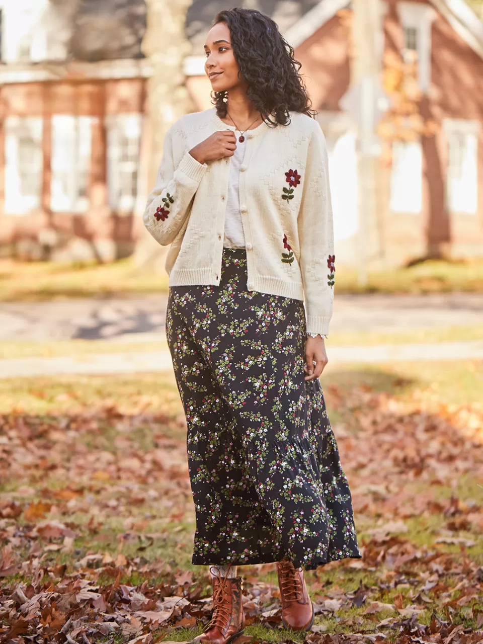 Avril Cornell - Gilet Long Printanier en Laine Coton | Détails Brodés Champêtres & Élégance Bohème