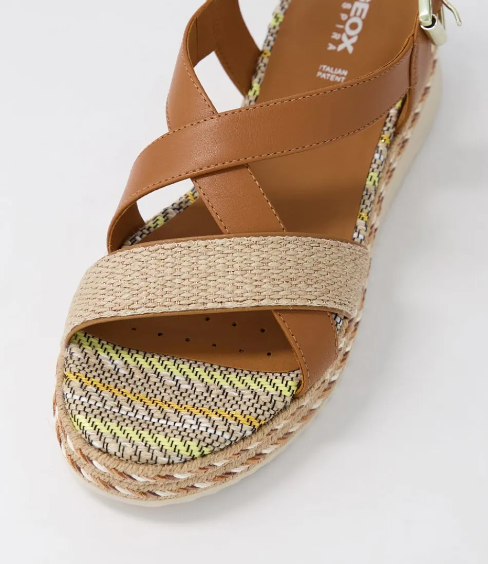 GEOX Sandales été femme - Eolie D en cuir souple marron doré, légèreté et confort optimal pour vos balades estivales