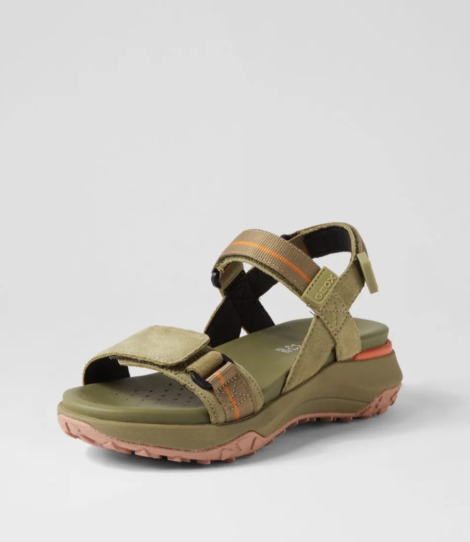 Sandales Femme GEOX Élégantes - Confort Optimal avec Semelle Grip B  
Style Urbain en Daim Vert Pistache - Modèle Sorapis pour un Look Estival