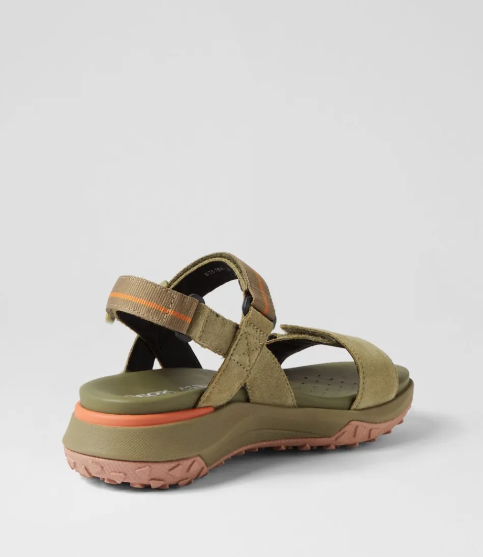 Sandales Femme GEOX Élégantes - Confort Optimal avec Semelle Grip B  
Style Urbain en Daim Vert Pistache - Modèle Sorapis pour un Look Estival