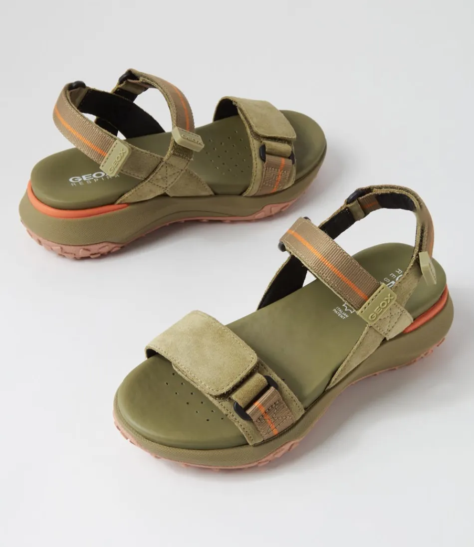 Sandales Femme GEOX Élégantes - Confort Optimal avec Semelle Grip B  
Style Urbain en Daim Vert Pistache - Modèle Sorapis pour un Look Estival