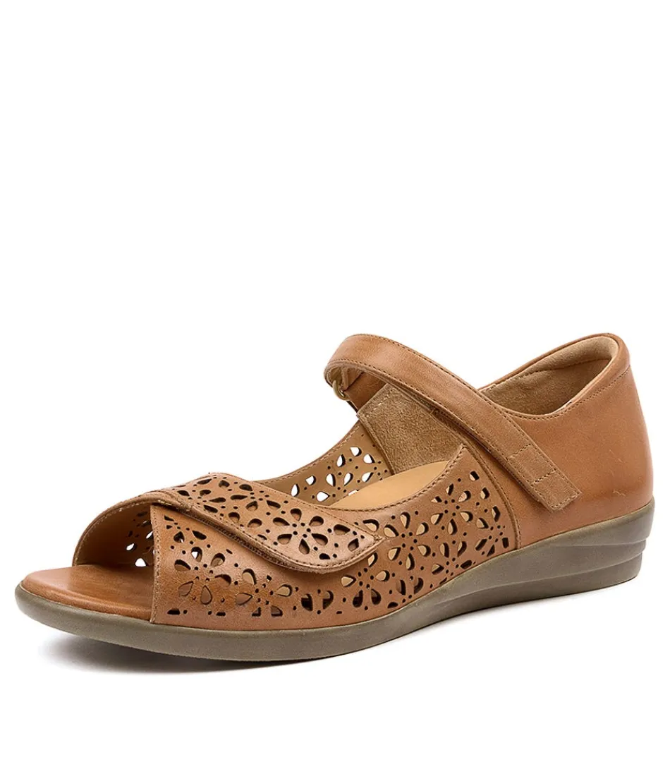 Escarpins compensés ZIERA pour femme - Nuances de daffodil en cuir beige sable  
Confort féminin élégant avec semelle ergonomique  
Style printanier intemporel