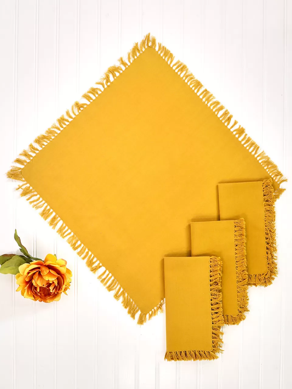 Serviettes de Table Élégantes - Lot de 4 en Doré | Collection Printanière April Cornell