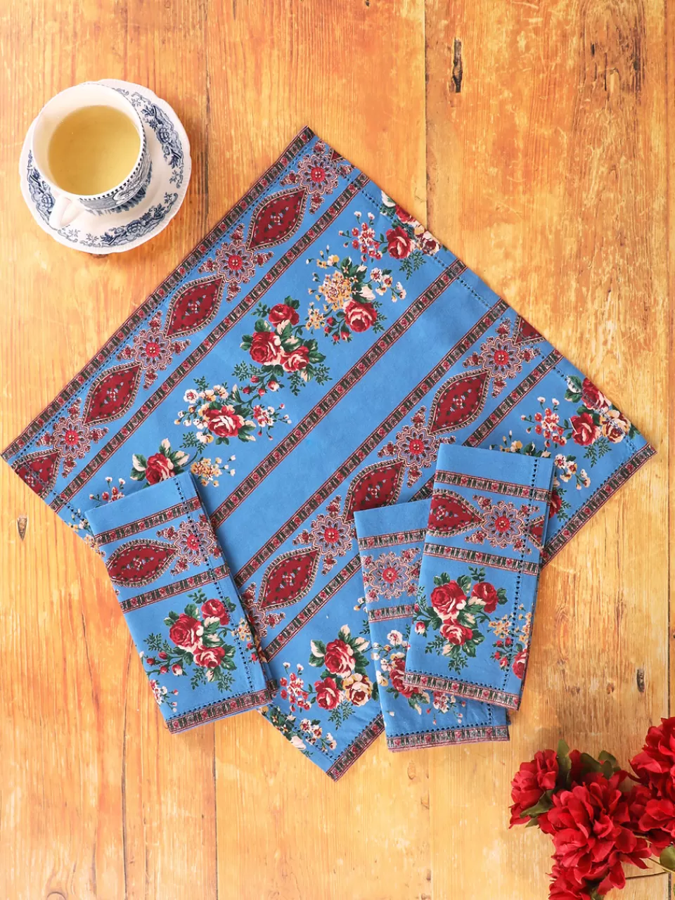 Lot de 4 serviettes repas Estella - Bleu pastel raffiné • Promotion éclair April Cornell