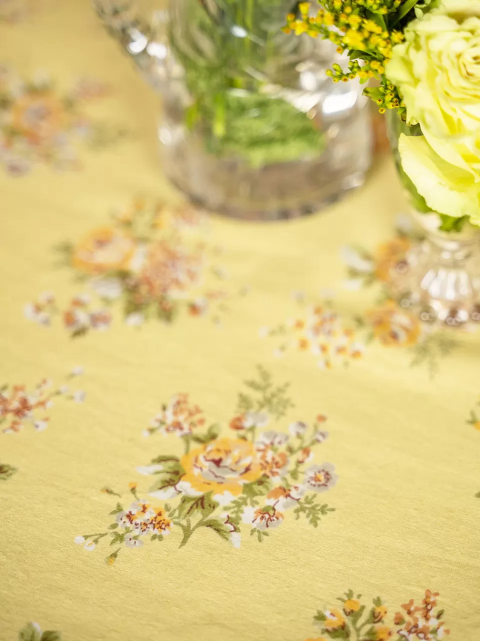 Élégante nappe ronde Estella - Offre exclusive printemps Avril Cornell