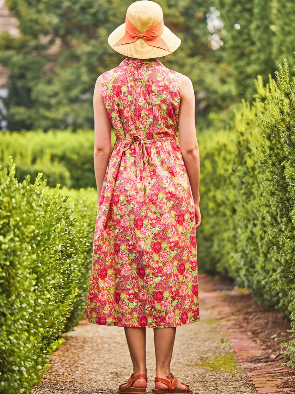 Robe d'été élégante à motifs floraux - Inspiration marché bohème pour moments ensoleillés | Collection exclusive April Cornell