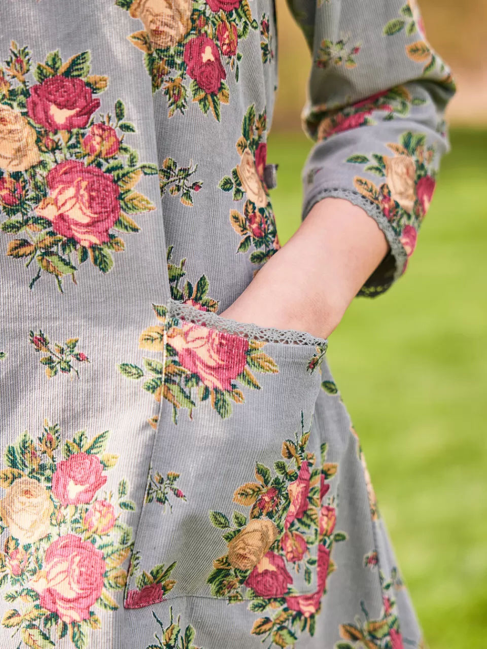 Robe Printanière Geneviève pour Adolescente – Collection Exclusive chez April Cornell