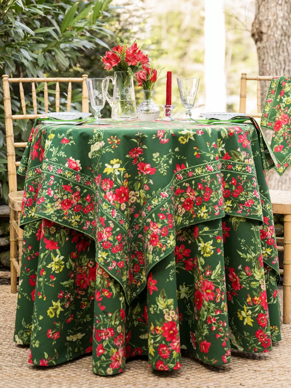 Nappe d'Extérieur Élégante en Vert Sapin • Collection Printanière April Cornell