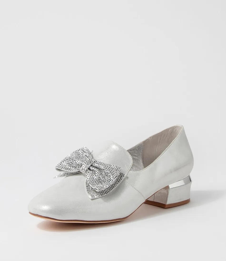 Mocassins DJANGO & JULIETTE pour Femme - Cuir Argenté Scintillant avec Talons Ornés de Cristaux - Élégance Intemporelle et Chic Urbain