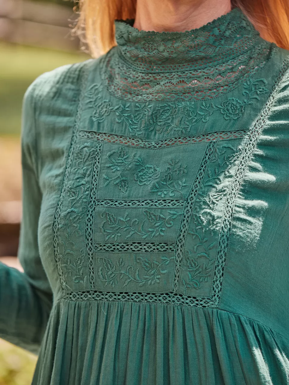 Robe Vintage Héritage - Élégance Intemporelle April Cornell | Prix Doux en Ligne