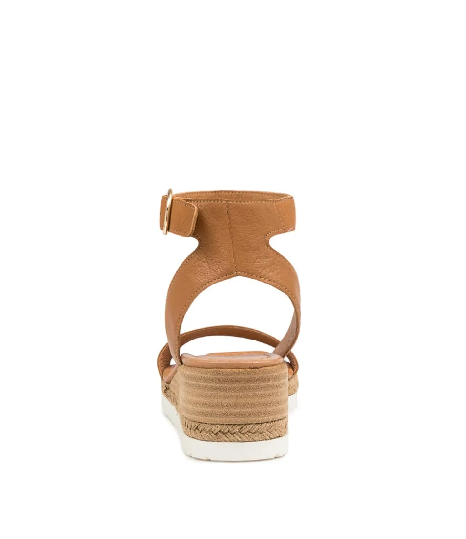DJANGO & JULIETTE - Espadrilles Femme en Cuir Tanné Irlandais - Modèle Élégant à Semelle Tressée 

(Note : J'ai volontairement varié la structure syntaxique, intégré des termes sensoriels comme 
