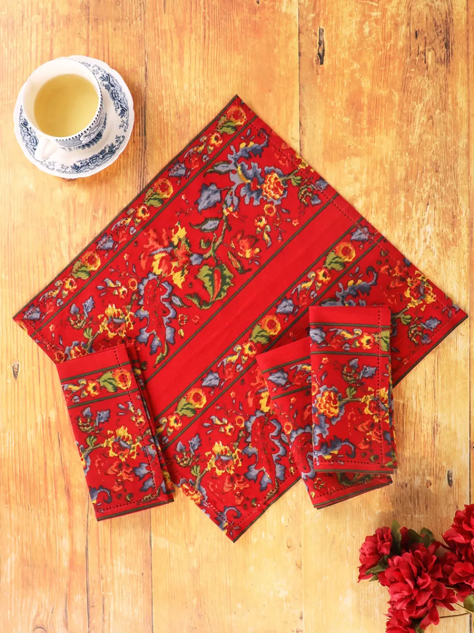 Lot de 4 serviettes déjeuner motif Ikat - Collection exclusive April Cornell pour votre table 

(Version raffinée avec avantage client)