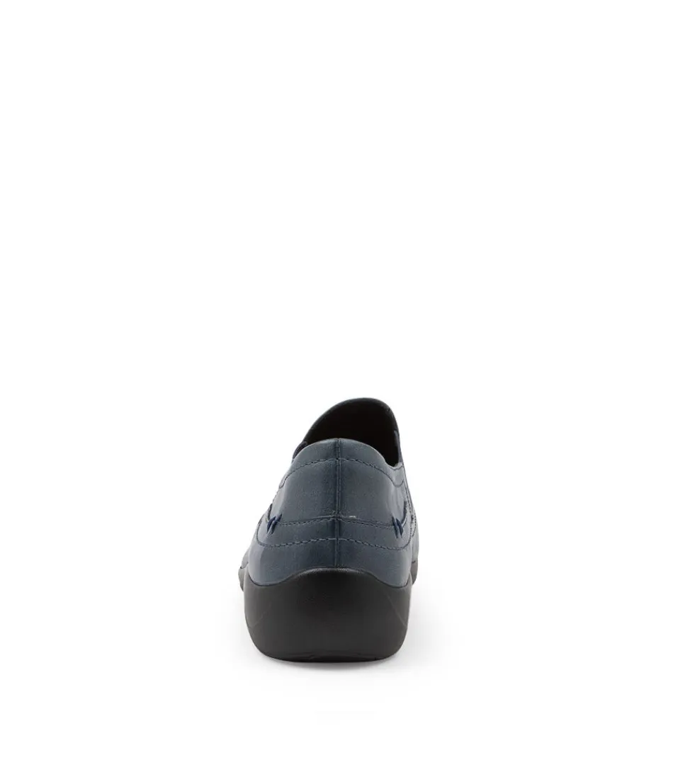 Mocassins Femme ZIERA - Confort Optimal avec Semelle Java Xf  
Cuir Souple Bleu Marine - Design Sans Lacet pour un Style Décontracté  
Chaussures Maison Élégantes - Liberté de Mouvement Garantie
