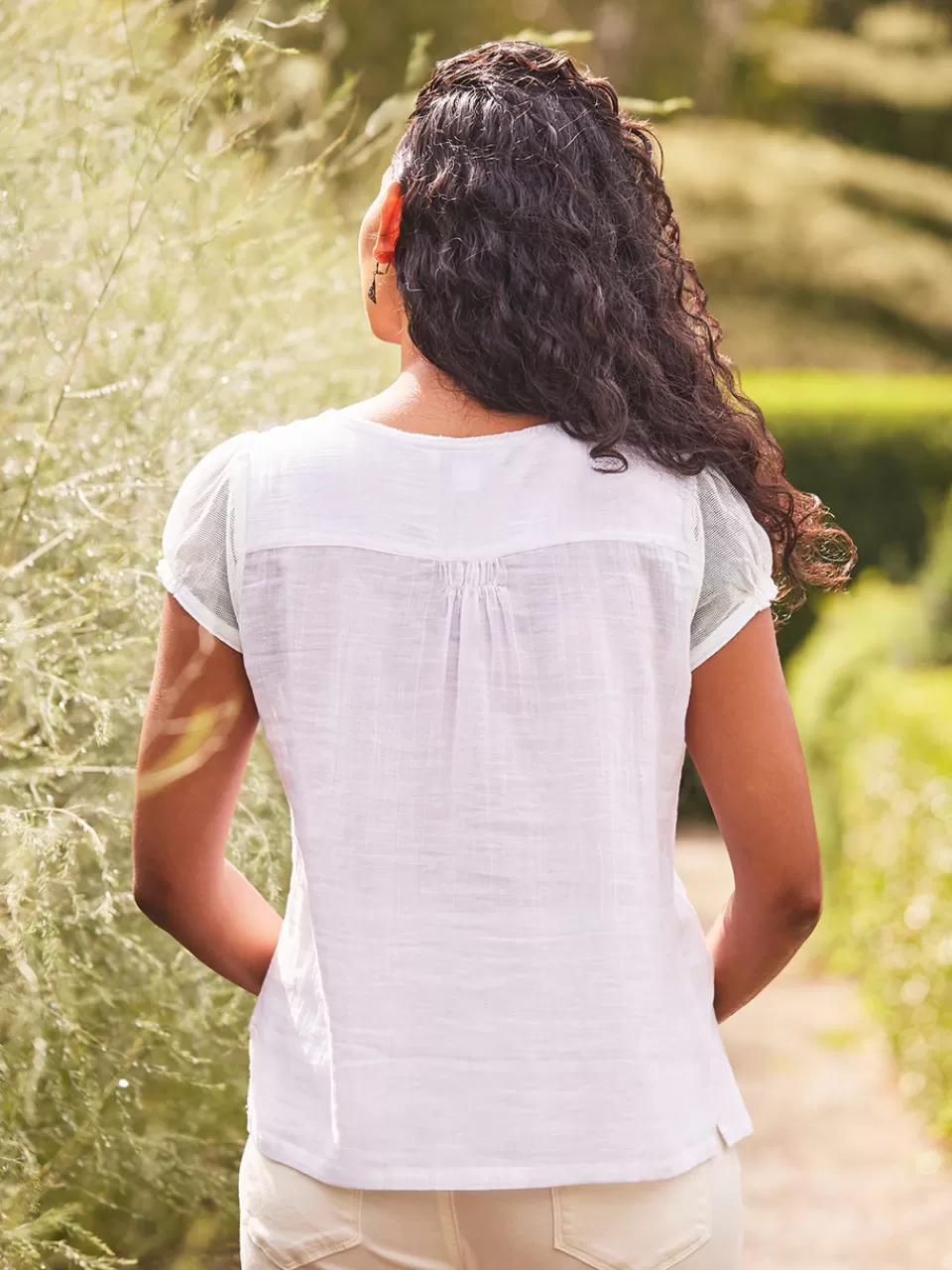 Blouse Judy d'Avril Cornell - Nouvelle édition printanière à broderies artisanales pour une allure bohème-chic