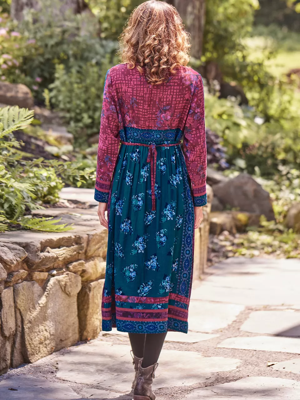 Robe Bohème Fleurie Lisbonne - Promotion Exclusive sur la Collection Printanière April Cornell