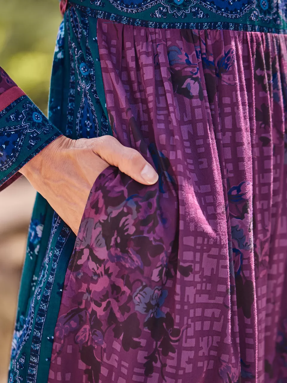 Robe Bohème Fleurie Lisbonne - Promotion Exclusive sur la Collection Printanière April Cornell