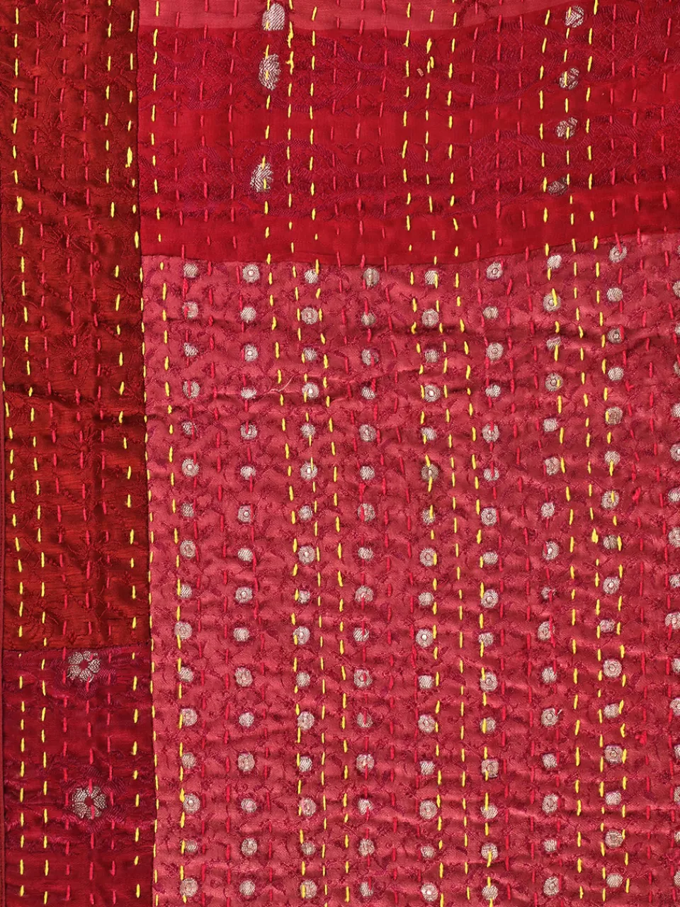 Délicieux tapis Kantha artisanal - Nuances de rose foncé & élégance bohème^Pièce unique April Cornell à prix doux