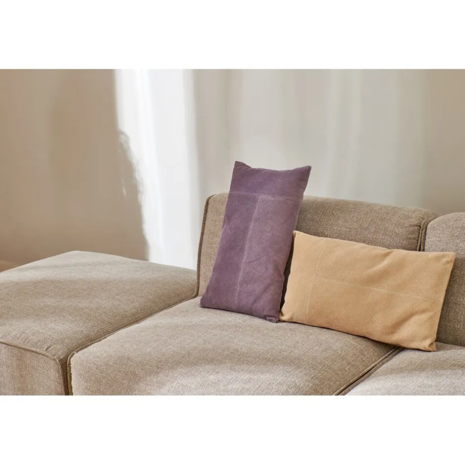 Coussin décoratif Manchester en velours doux | Dimensions 50x30cm | Teinte chaude latte par Pomax