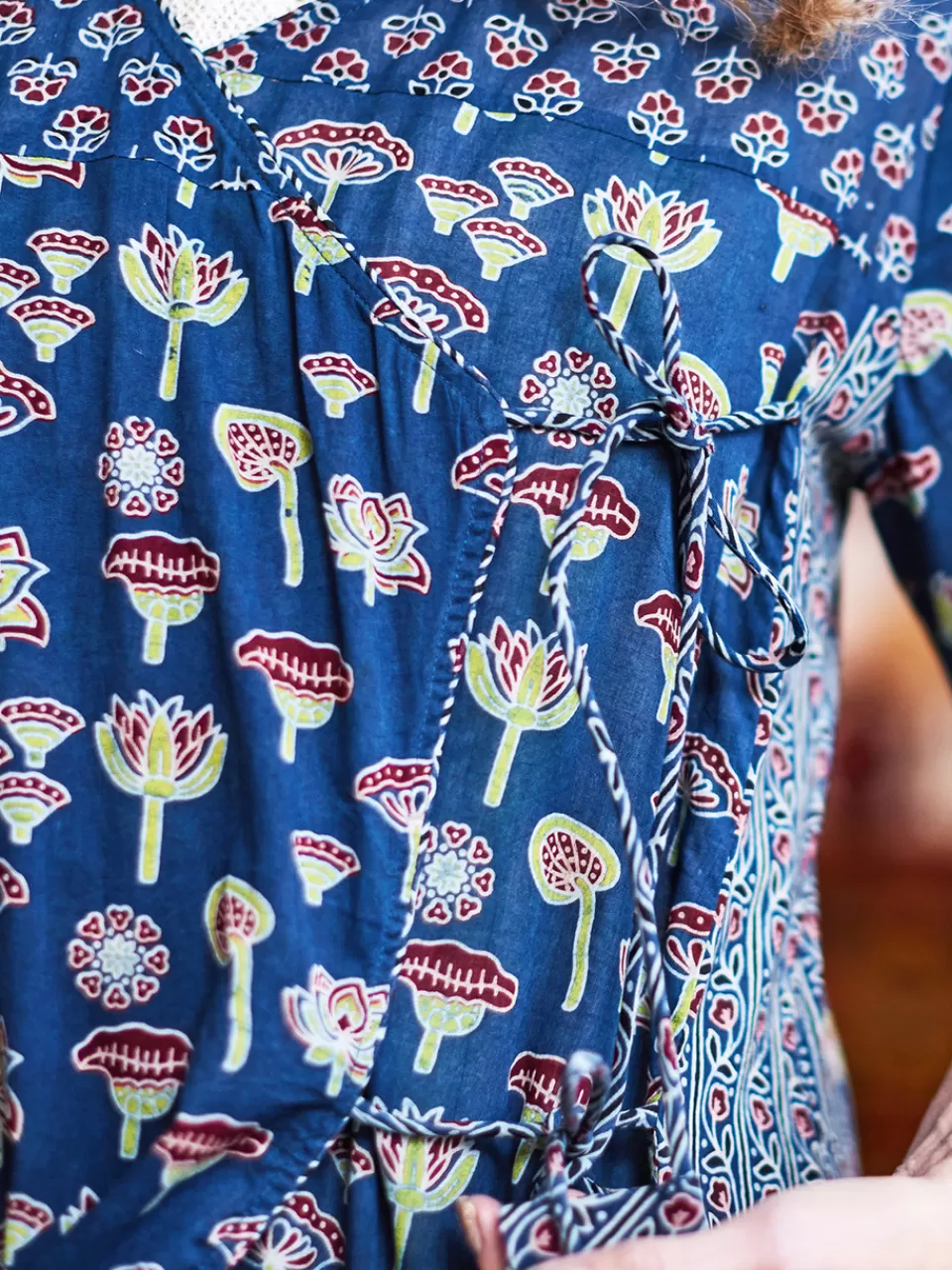 Veste Enveloppante Marocaine Élégante - Collection Printanière April Cornell Boutique en Ligne