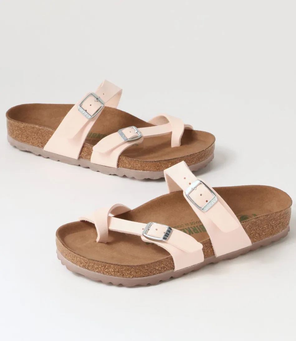 Sandales BIRKENSTOCK Mayari Femme - Confort Optimal en Cuir Végétal Respirant avec Semelle Birkibuc, Teinte Rosé Sable Tendance Printemps-Été