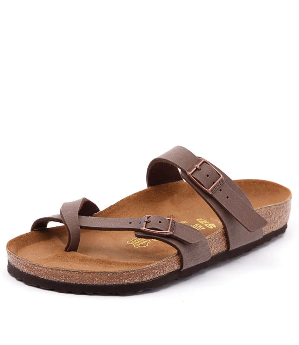 Sandales Femmes BIRKENSTOCK Mayari - Moka Daim 
Confort Assuré avec Semelle Birkoflor Souple 
Modèle Iconique pour Journées Actives 
Style Urbain et Soutien Orthopédique Naturel