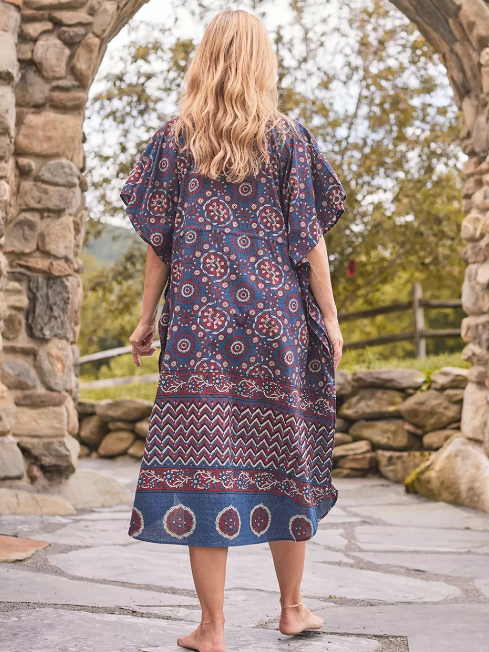 Caftan Méditation April Cornell - Rouge Indigo en Promotion Exclusive