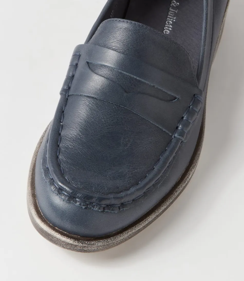 Mocassins femme en cuir véritable bleu marine - Modèle Messina par DJANGO & JULIETTE, chaussures bateau élégantes pour un style rétro moderne, semelle confortable et finitions luxueuses.