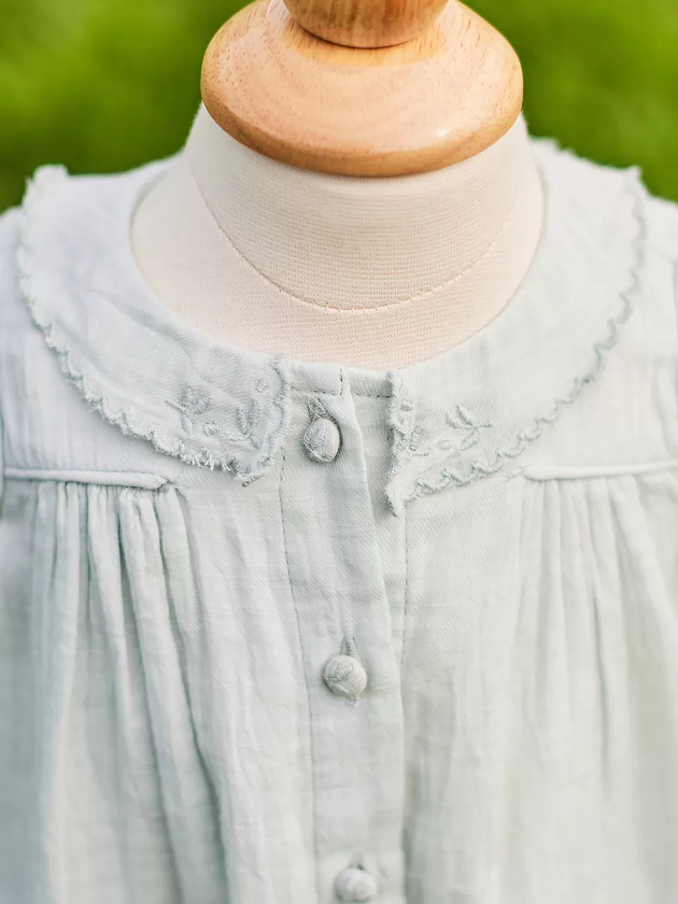 Robe Matinale pour Bébé - Tenue Printanière Charmante par April Cornell