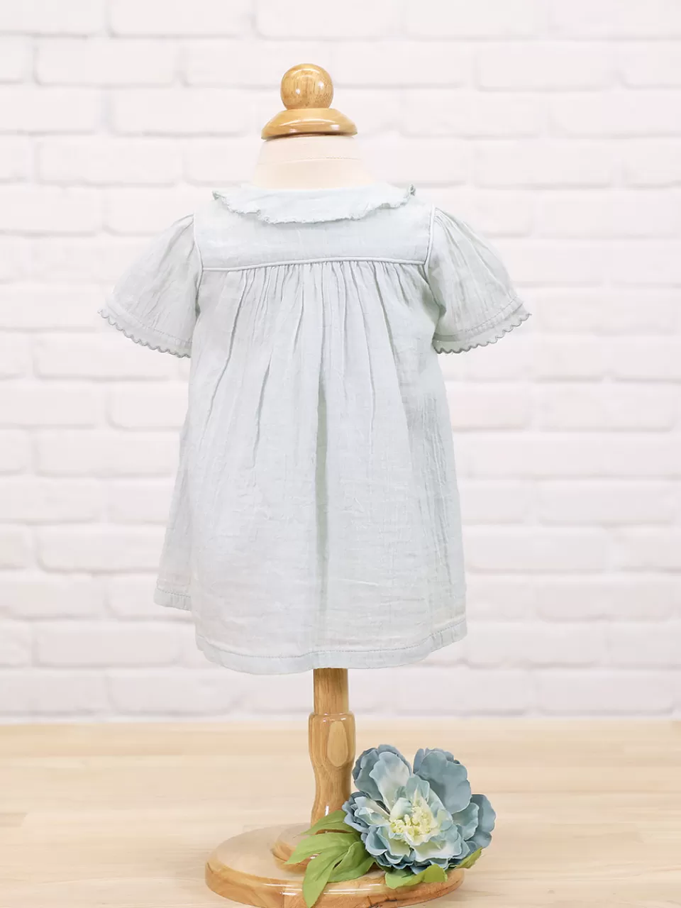 Robe Matinale pour Bébé - Tenue Printanière Charmante par April Cornell