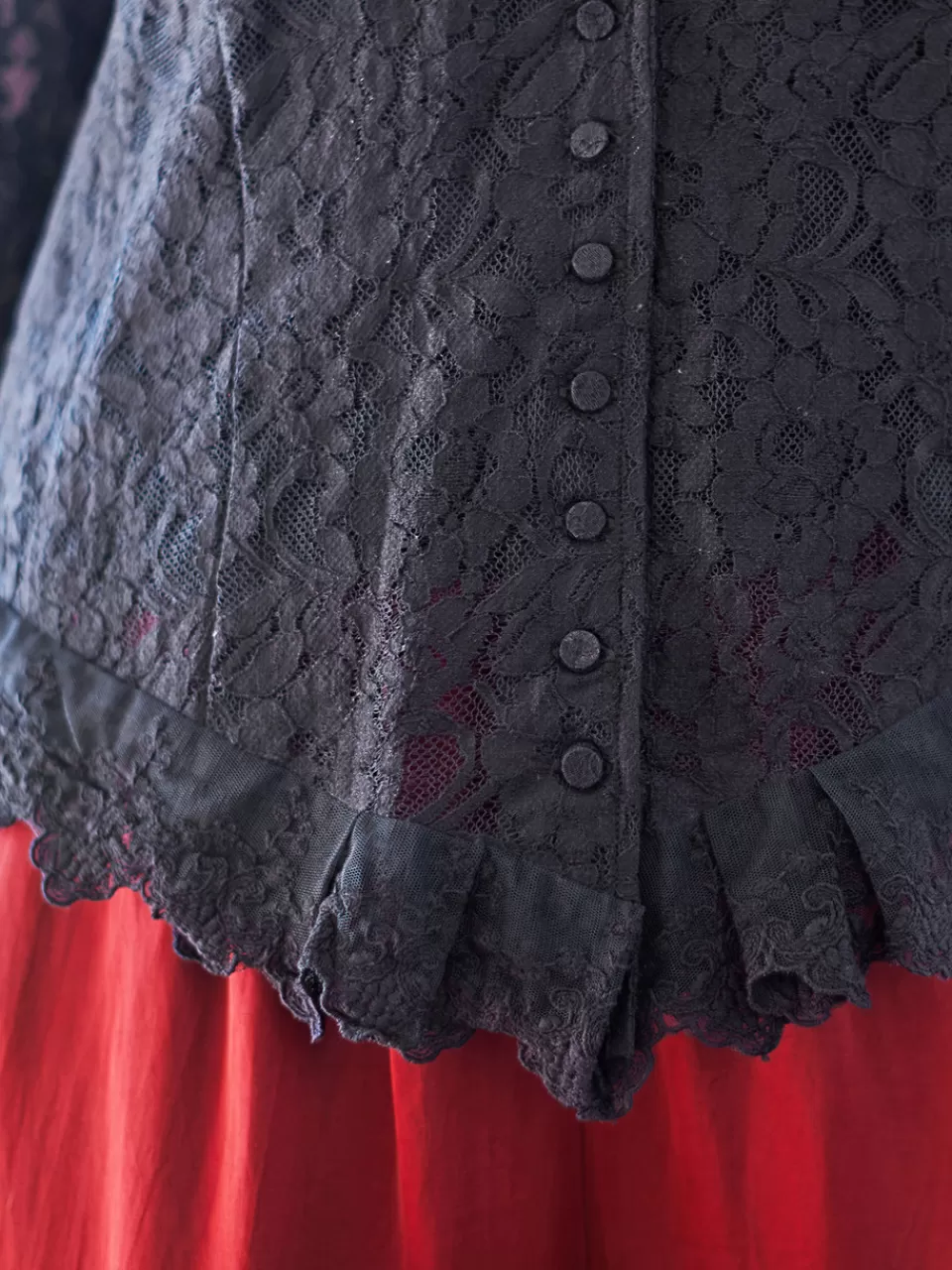 Élégant Chemisier Dentelle Operetta - Collection Exclusive April Cornell en Promotion
