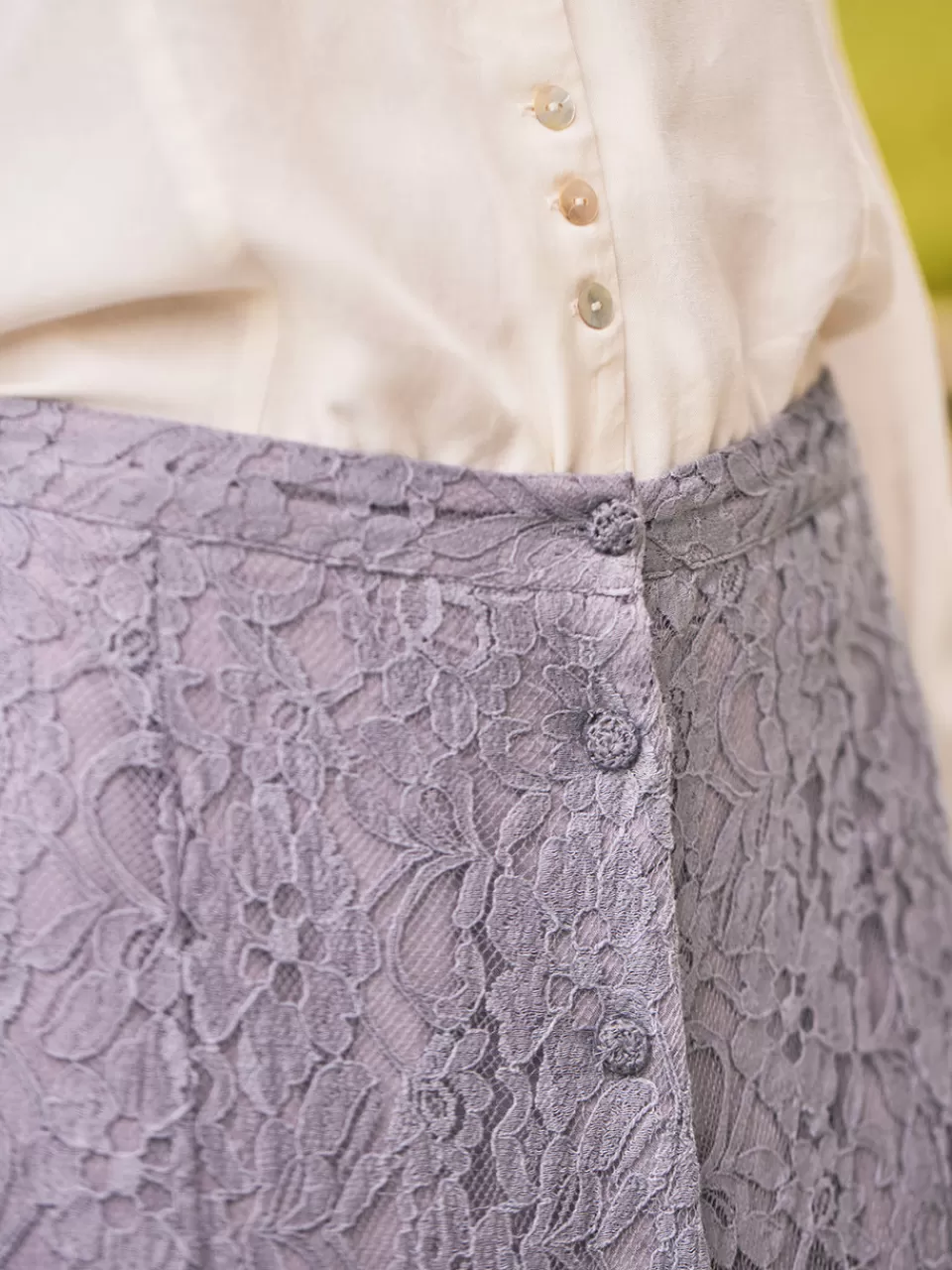 Jupette Opérette en Dentelle Aérienne - Collection Printemps April Cornell - Élégance Romantique à Petit Prix