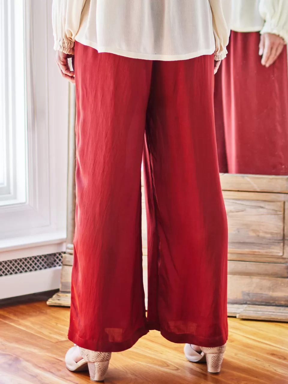 Pantalon Orchestra en Satin April Cornell - Élégance Intemporelle en Promotion Printanière