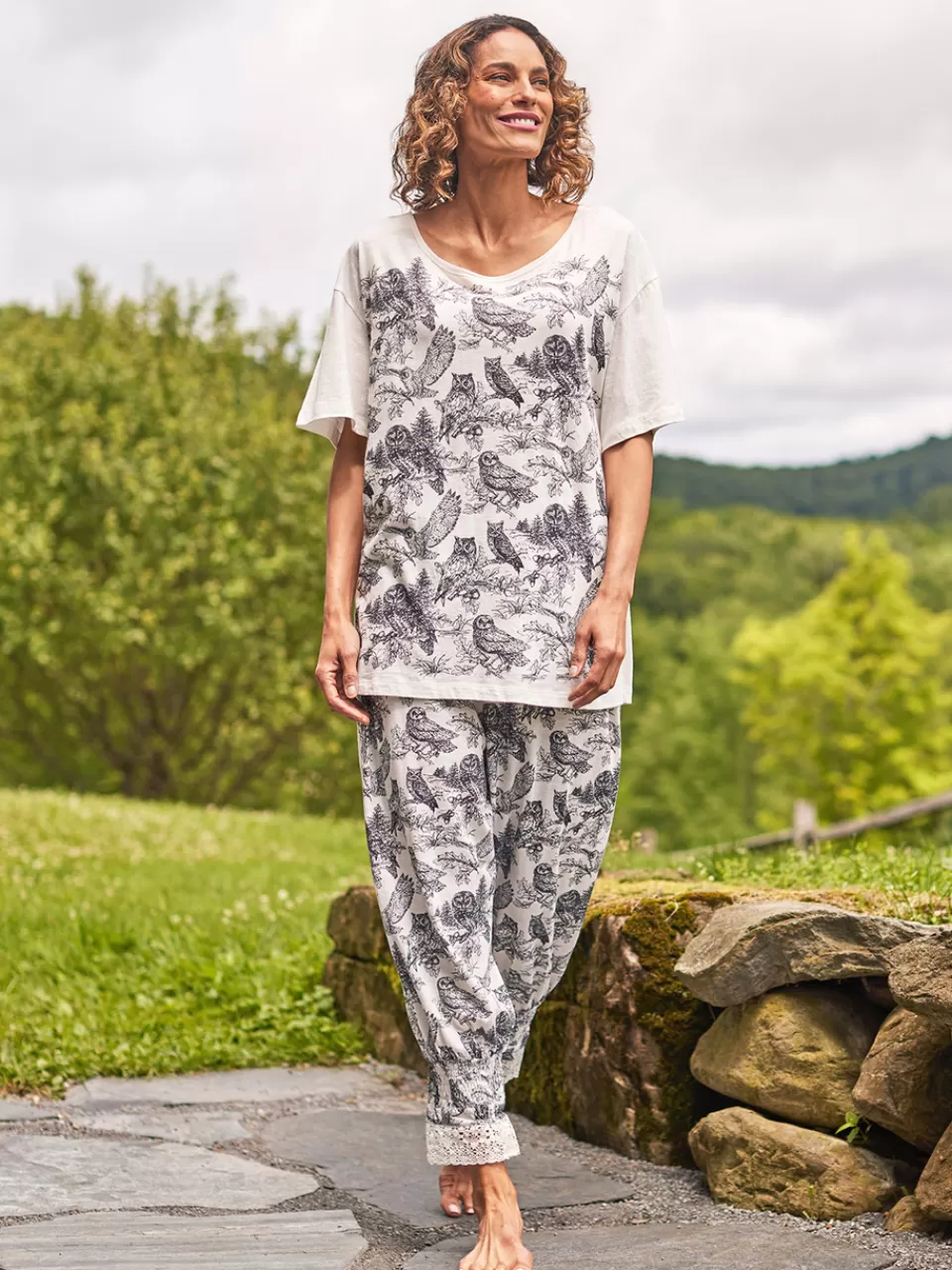 Chouette Urbaine - T-shirt Décontracté Élégant avec Impression Artistique | Collection Printemps April Cornell | Vêtement Mode Confortable