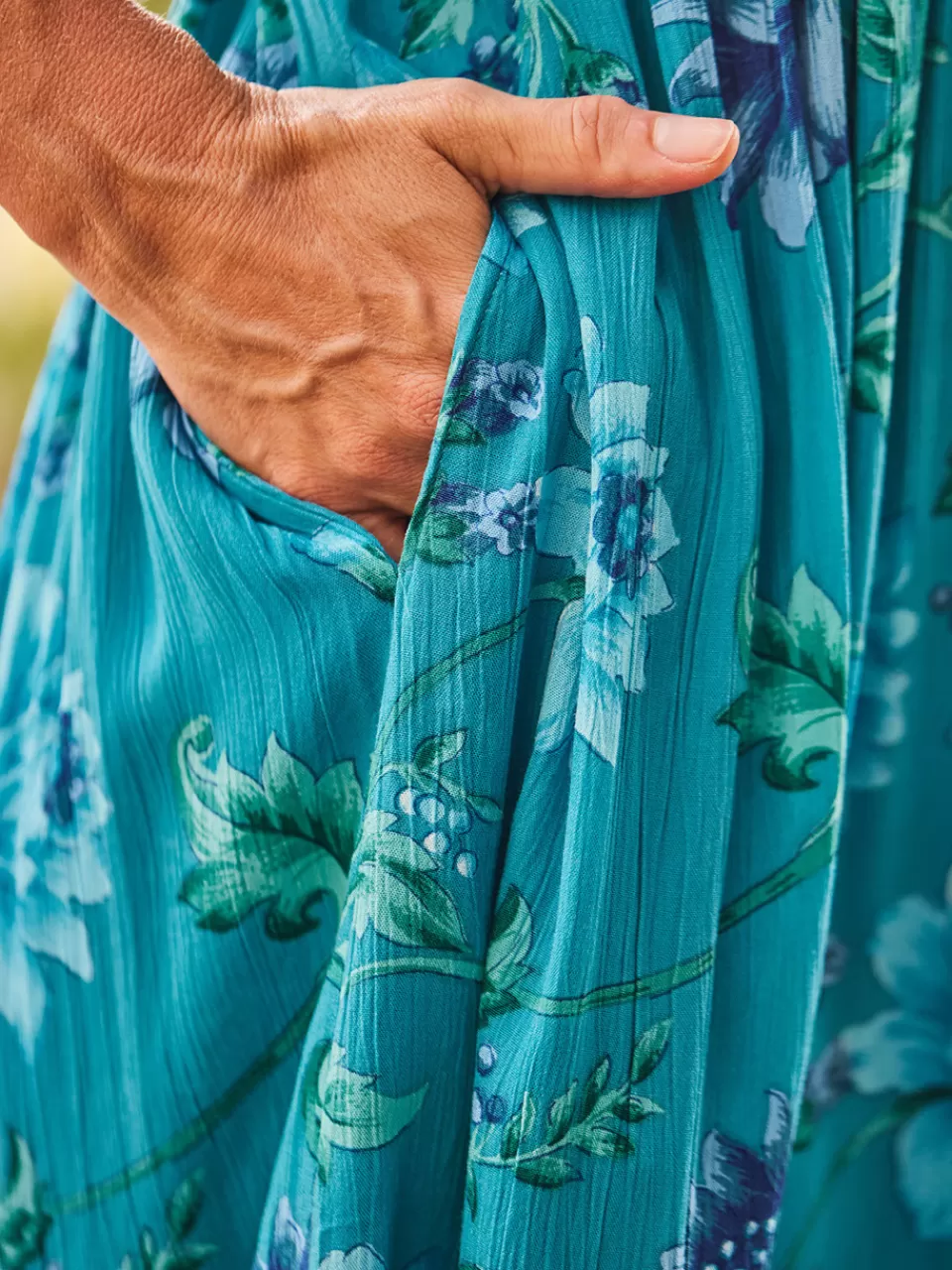 Robe Souffle Tropical - Élégance Bohème Fluide & Confortable | Collection Été 2024 Avril Cornell