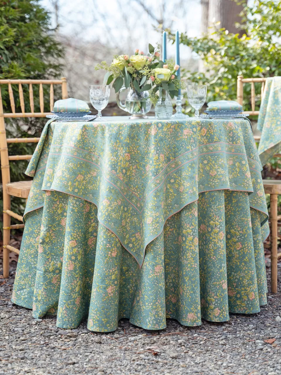 Découvrez la nappe ronde Penelope - Collection exclusive April Cornell  

Élégante nappe circulaire April Cornell - Modèle Penelope en édition limitée  

Nappe ronde artisanale Penelope - Découverte Exclusive chez April Cornell  

April Cornell présente : Nappe d'exception Penelope au motif intemporel  

Nappe de table ronde Penelope - Création printanière April Cornell