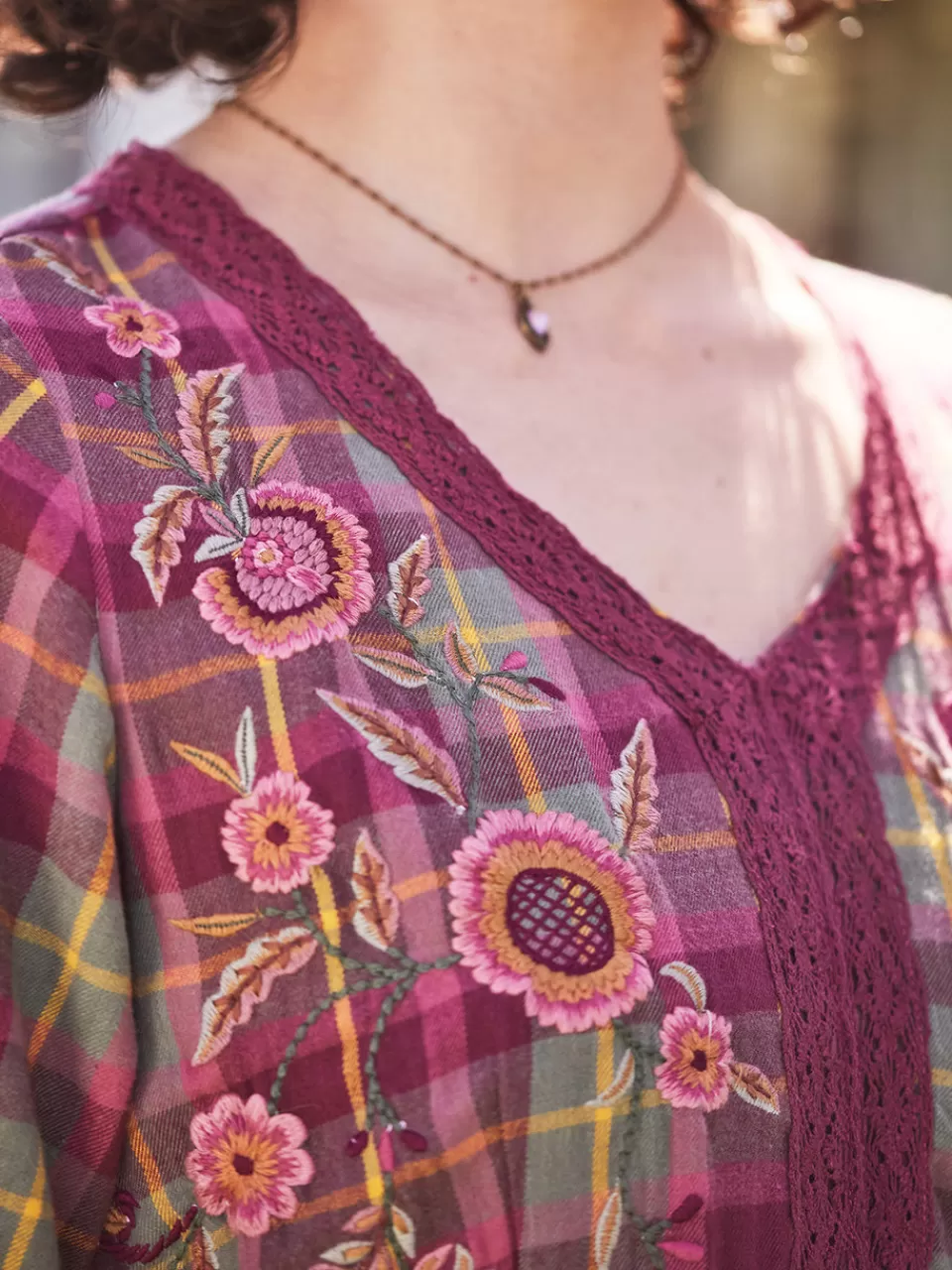 Robe courte printanière à carreaux baies - Collection April Cornell - Prix abordable chic  

(Note: Structure uses natural French phrasing with descriptive adjectives, seasonal reference, and separates elements with dashes. 