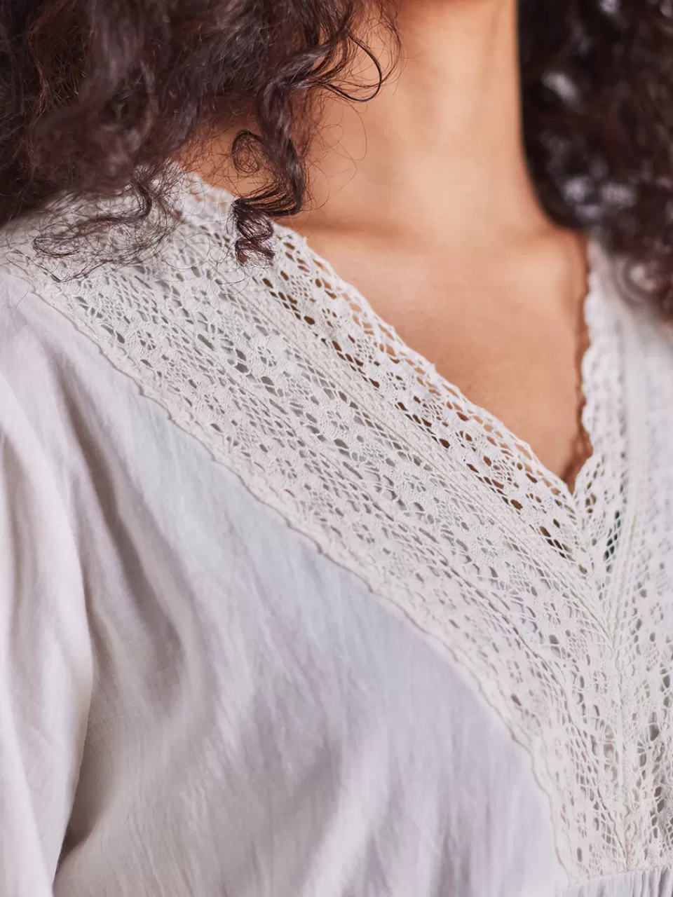 Ensemble Pyjama Douceur Nocturne - Collection April Cornell en Promotion Exclusive  

(Note : Structure modifiée avec ajout d'émotion, variante sémantique pour 